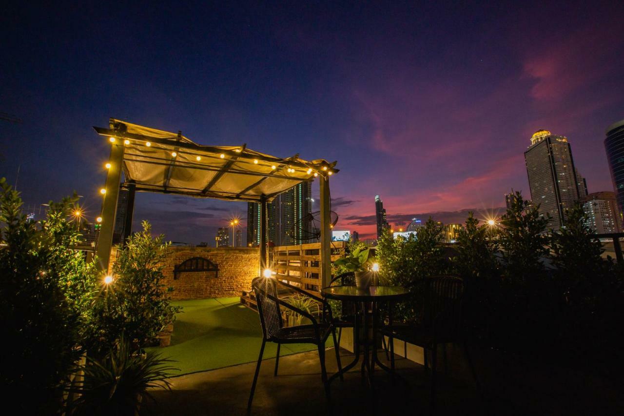 The Bridge Hostel Bangkok Exterior foto