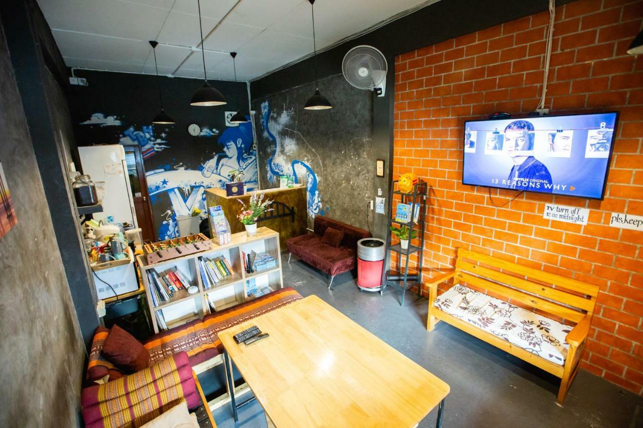 The Bridge Hostel Bangkok Exterior foto