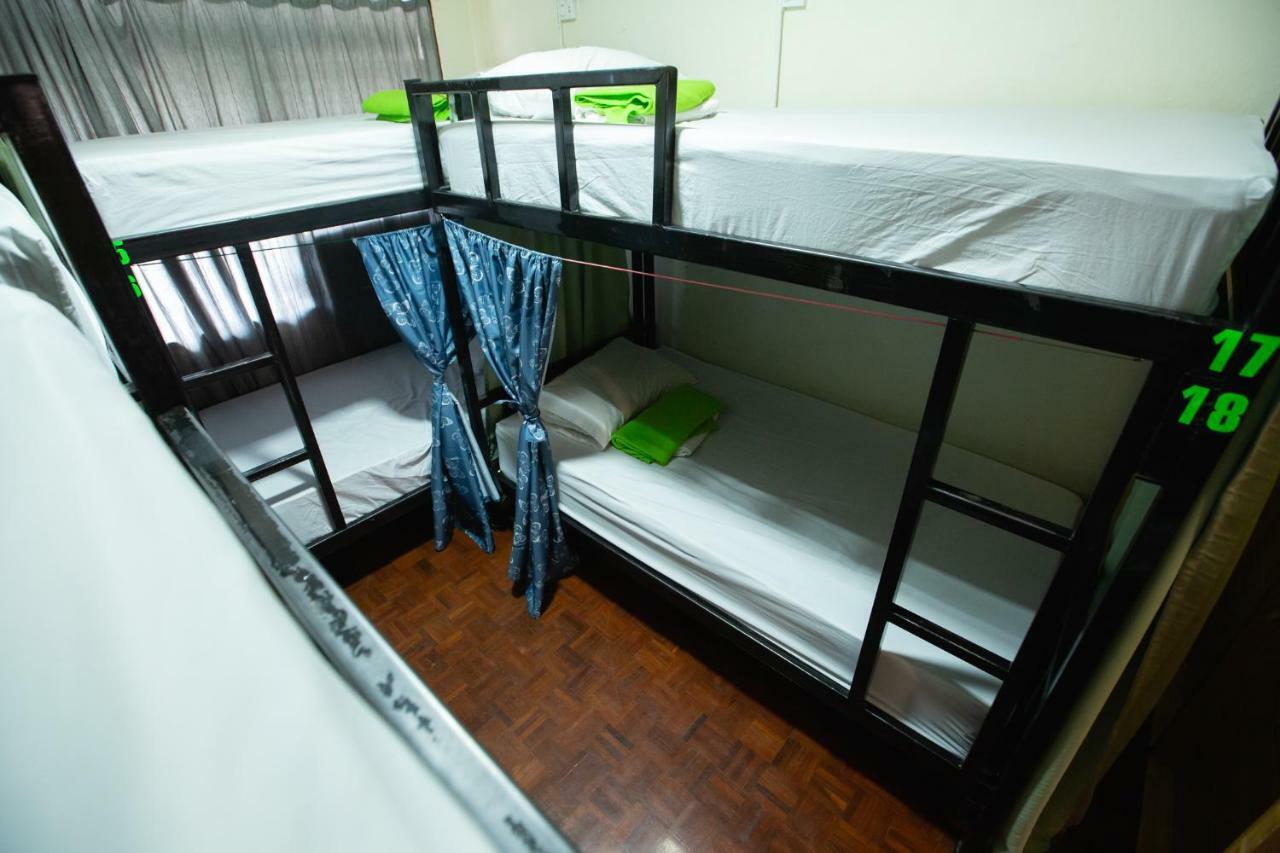 The Bridge Hostel Bangkok Exterior foto
