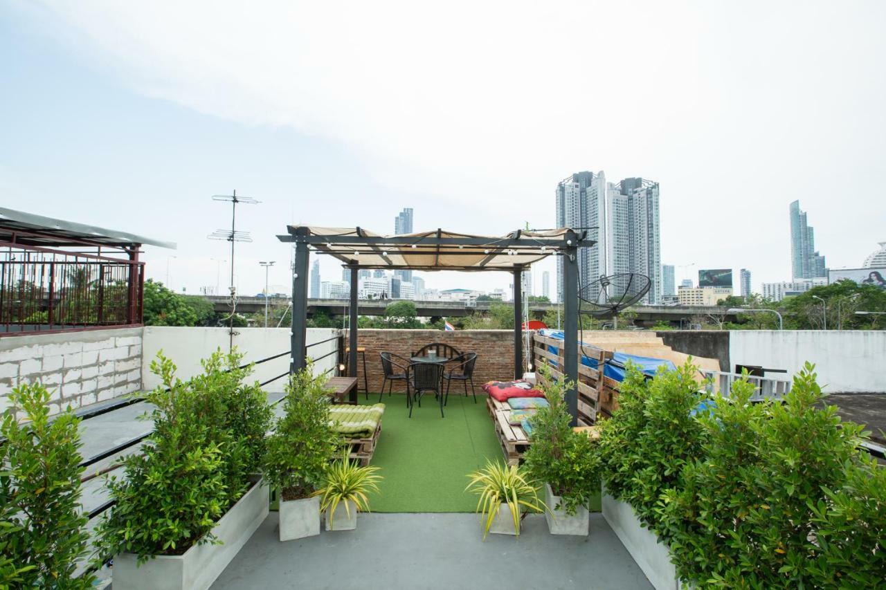 The Bridge Hostel Bangkok Exterior foto